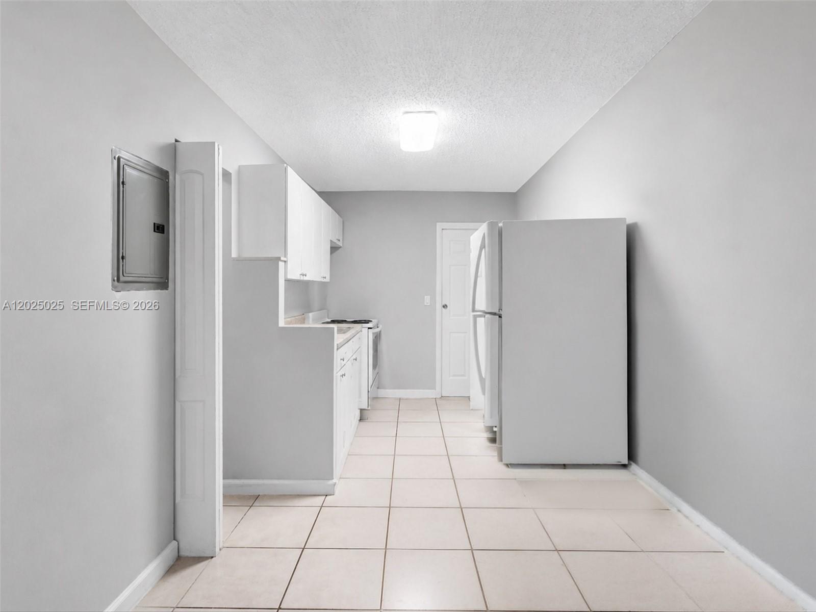 A12025025 Property Photo 52