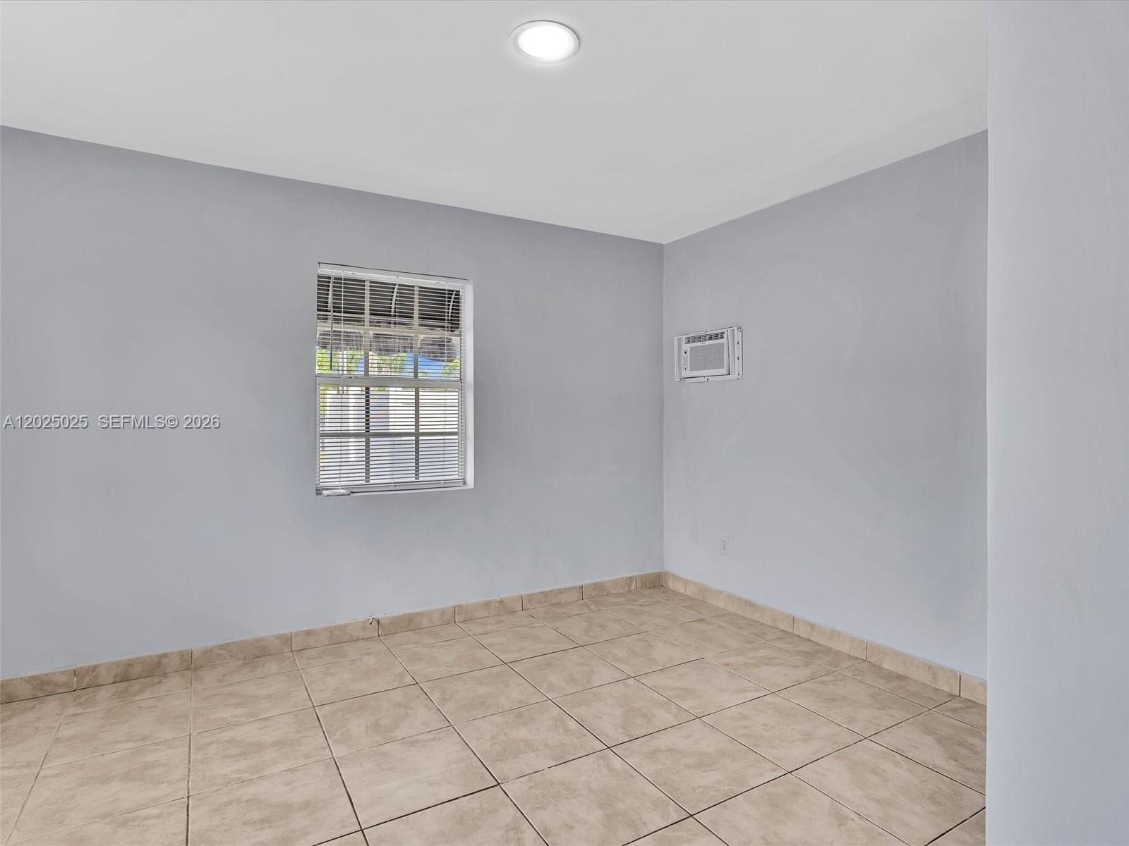A12025025 Property Photo 61