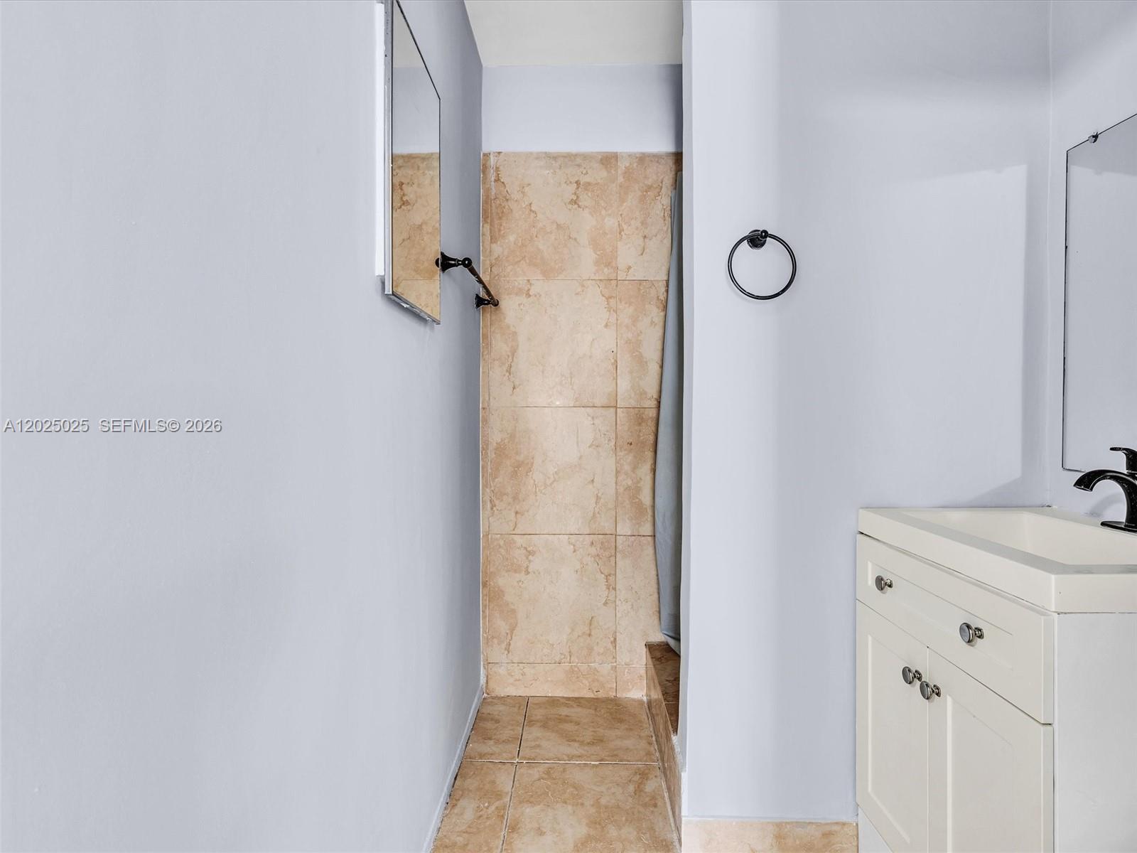 A12025025 Property Photo 65