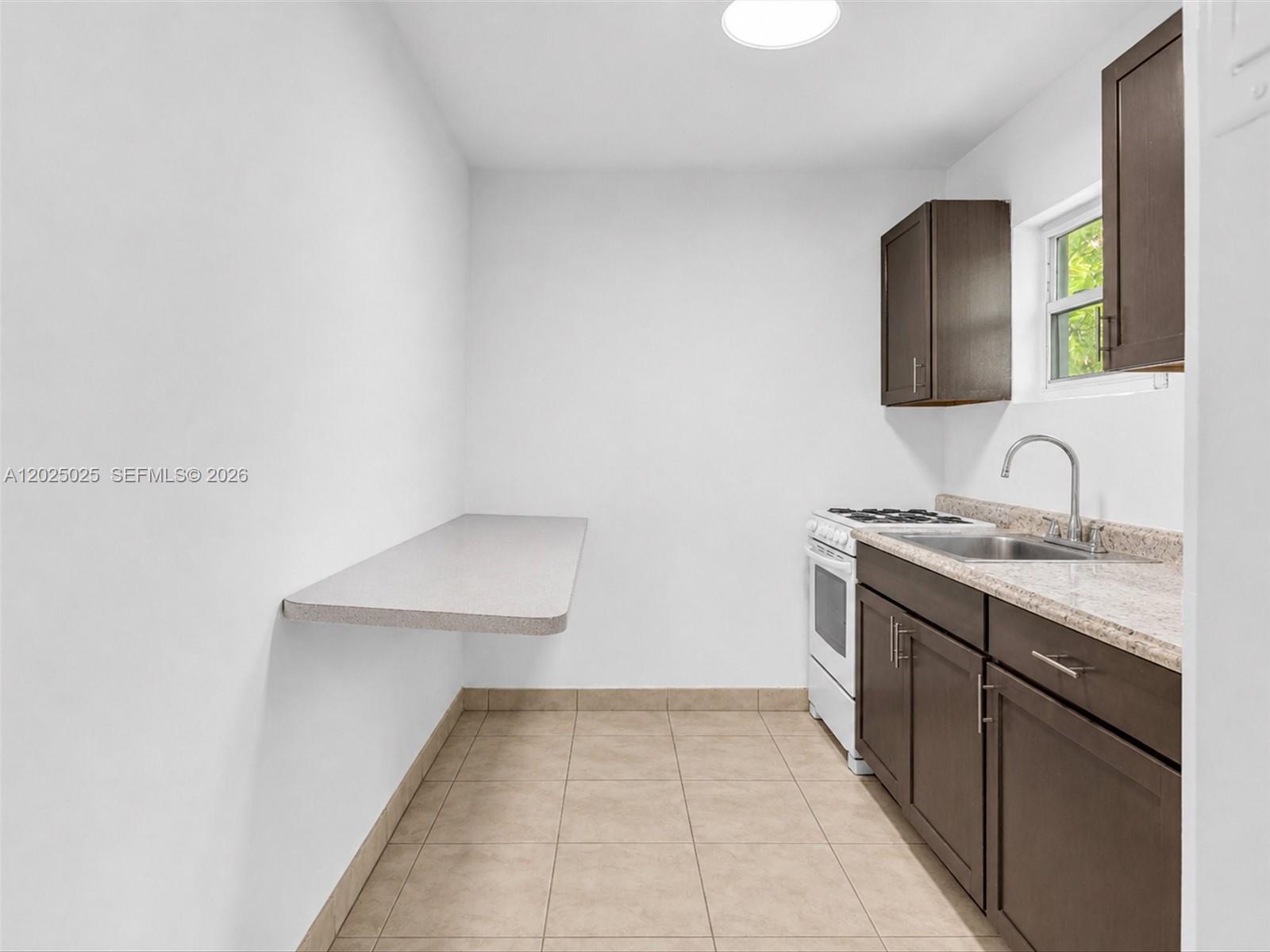 A12025025 Property Photo 69