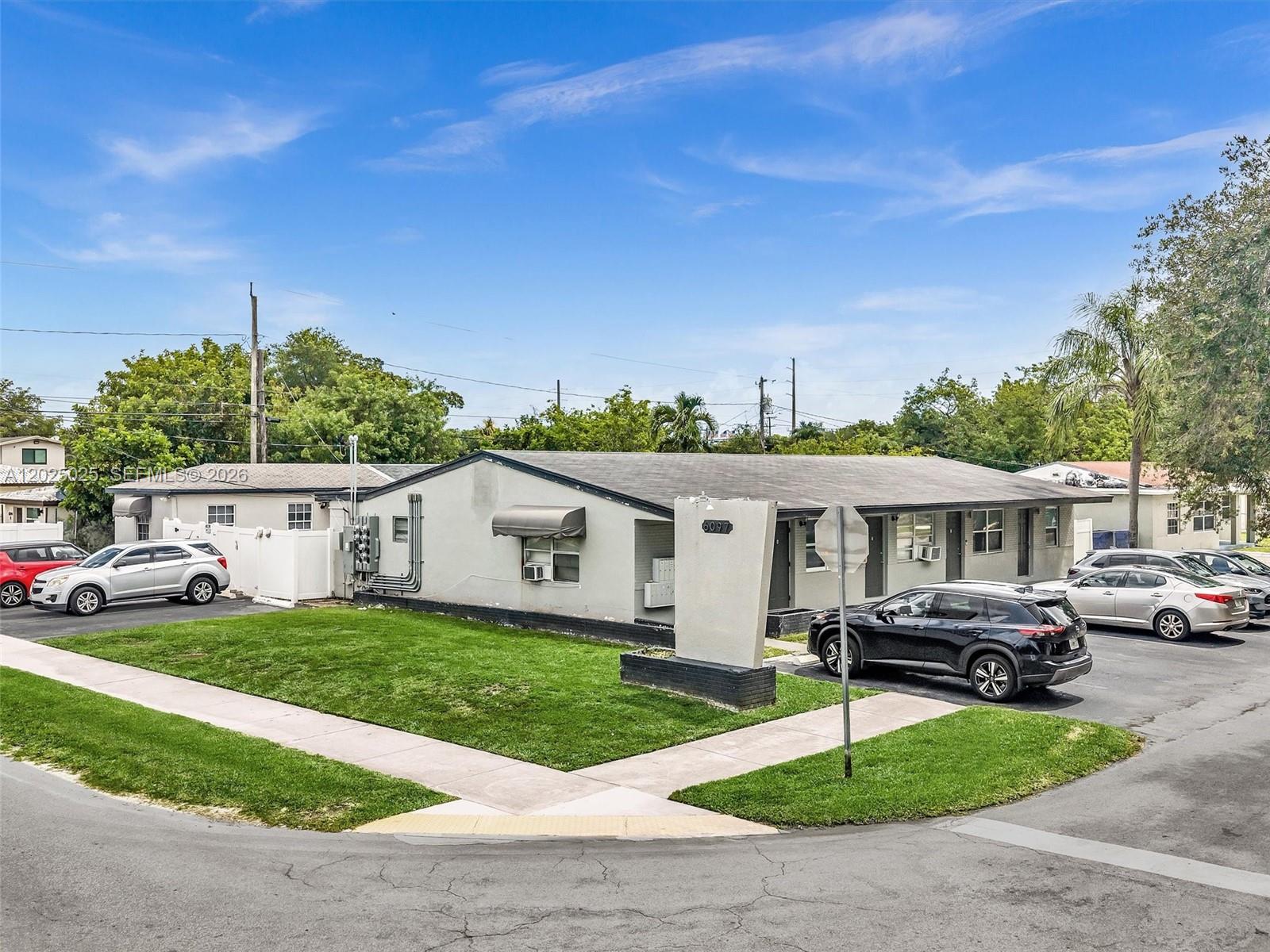 A12025025 Property Photo 85
