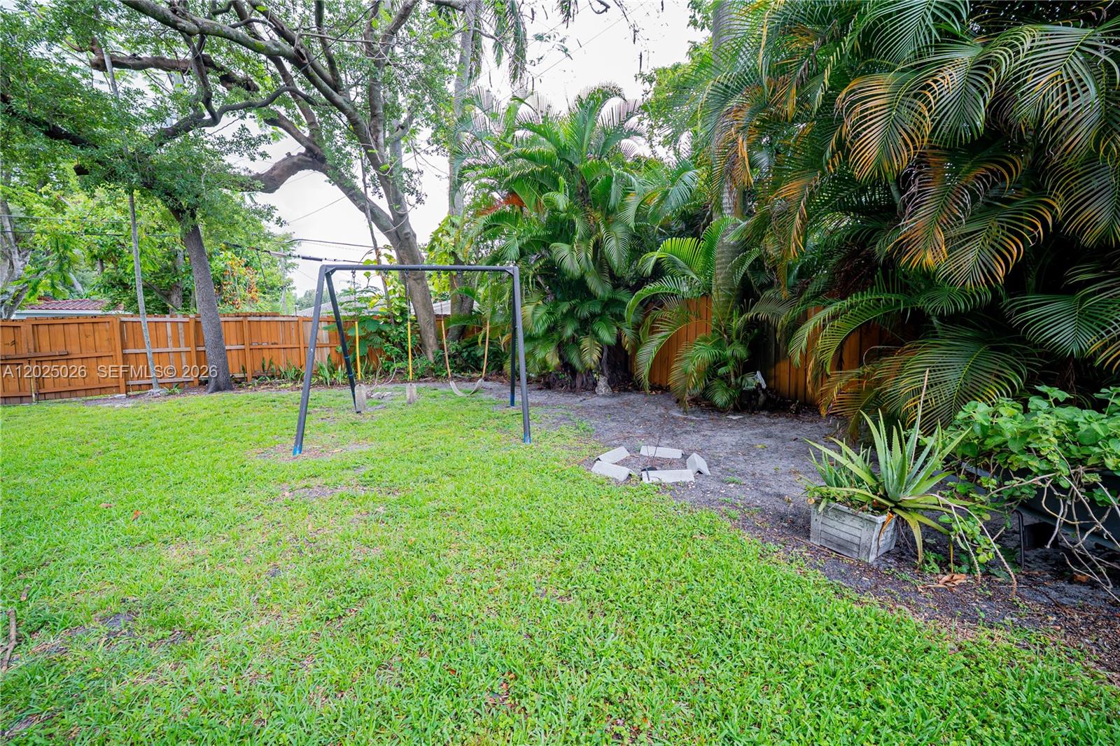 548 East Dr Property Photo 60
