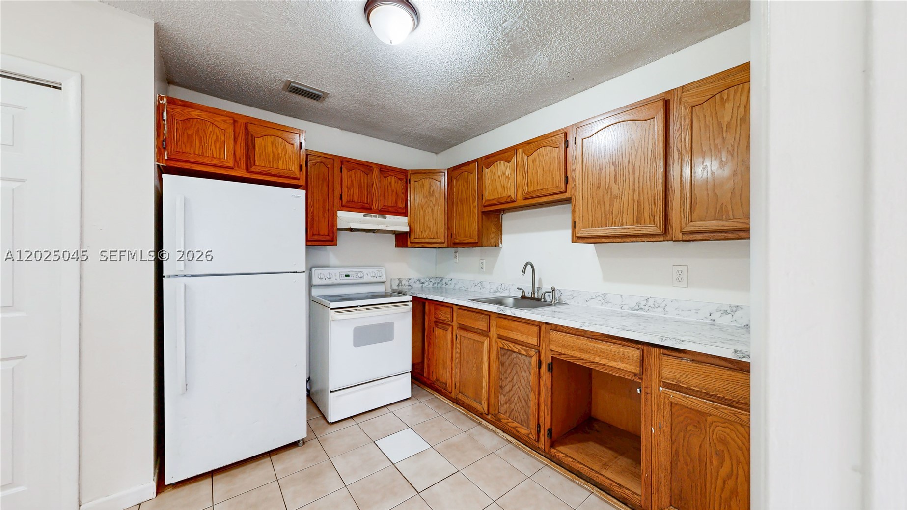 1664 Sw 2nd Ct Property Photo 7