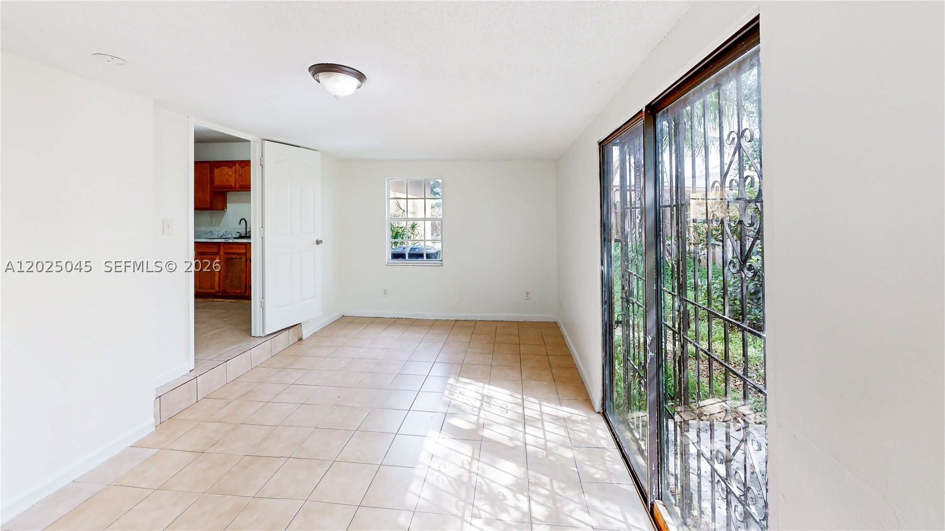 1664 Sw 2nd Ct Property Photo 9