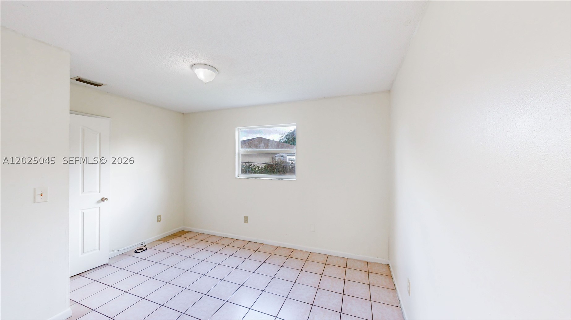 1664 Sw 2nd Ct Property Photo 12
