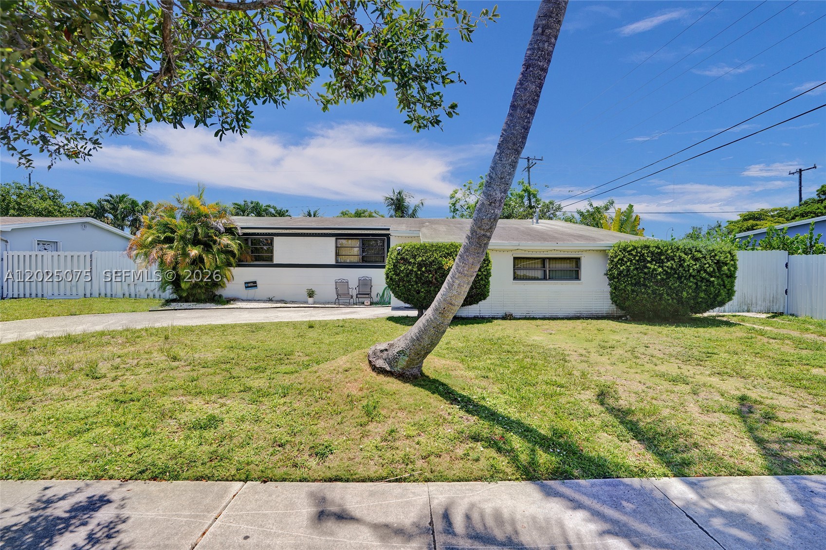 9910 Bahama Dr Property Photo 1