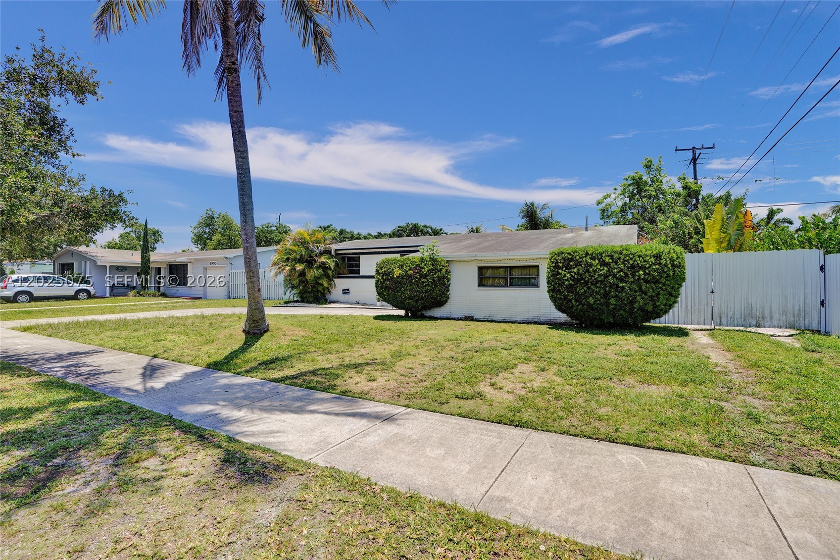 9910 Bahama Dr Property Photo 3
