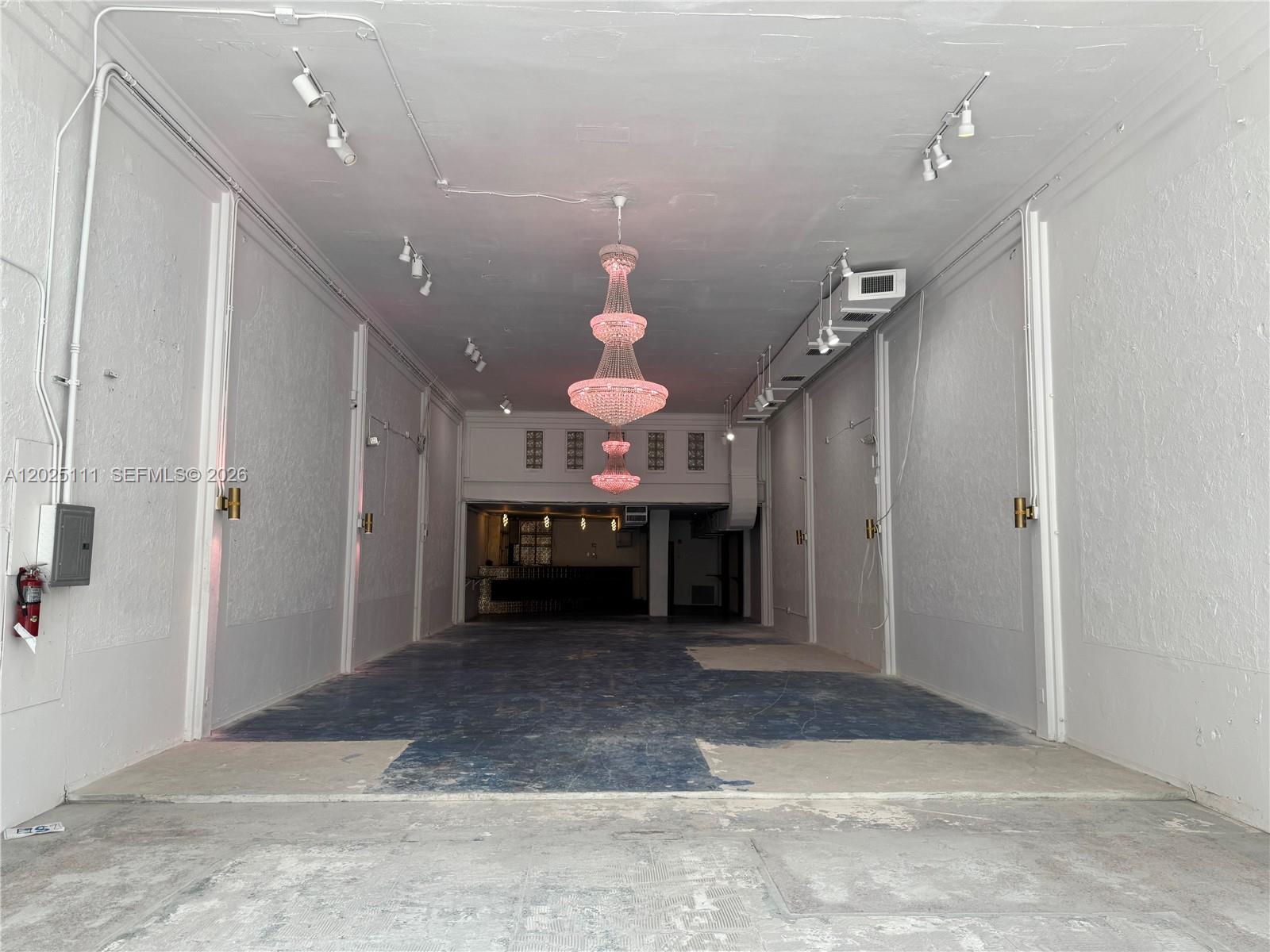 1929 Hollywood Blvd Property Photo 5