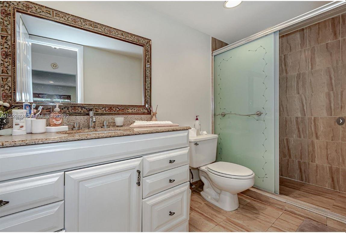 4000 N Hills Dr 29 Property Photo 17