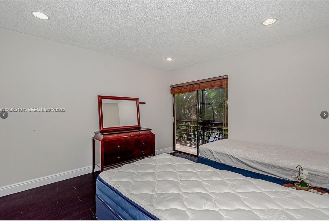 4000 N Hills Dr 29 Property Photo 19