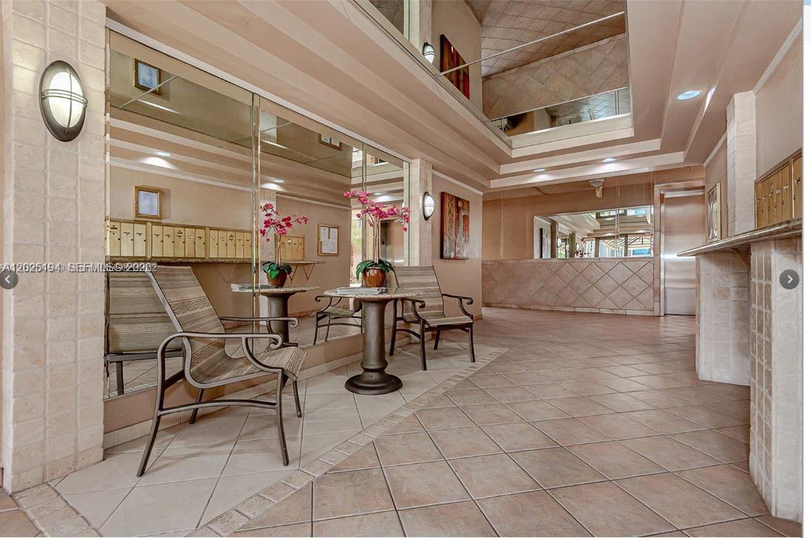 4000 N Hills Dr 29 Property Photo 27