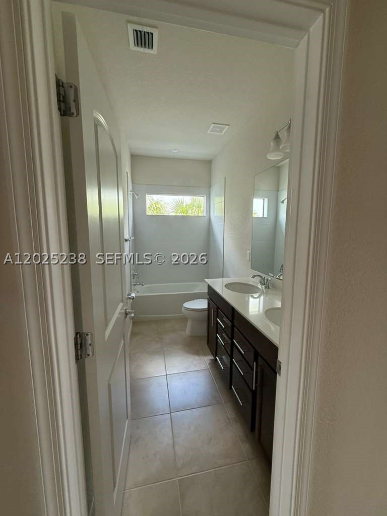2163 Appleton Cir S Property Photo 10
