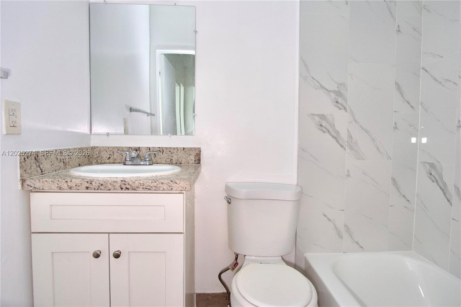 501 Sw 6th Ct 213 Property Photo 6