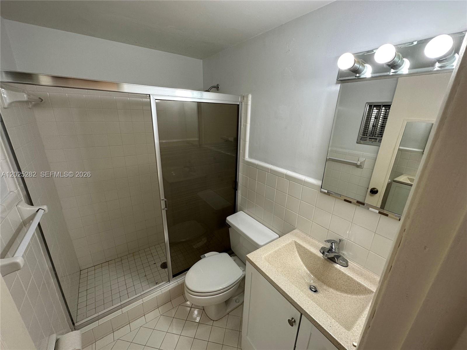 455 Golden Isles Dr 204 Property Photo 14