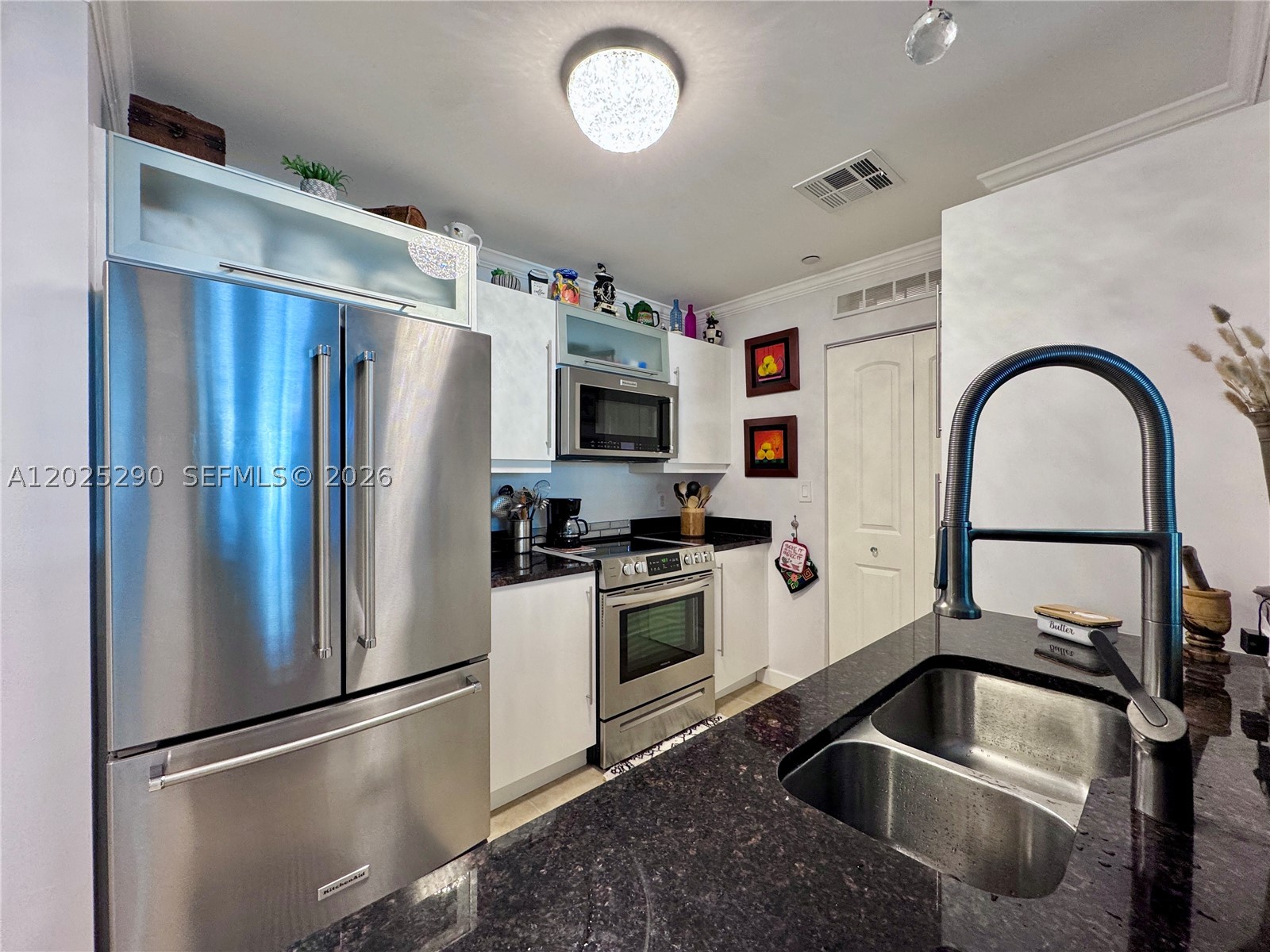7355 Sw 89th St 423n Property Photo 1