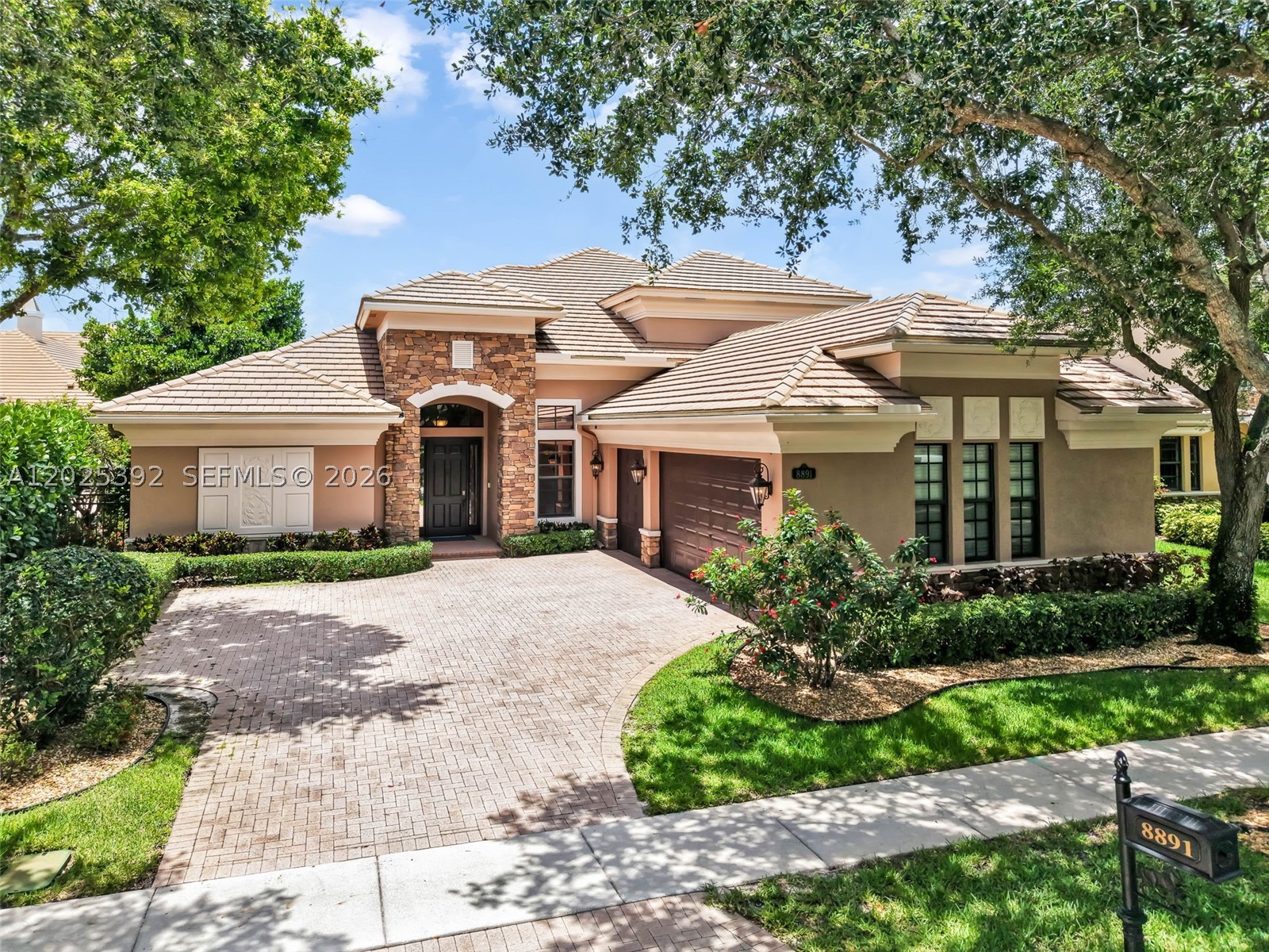 8891 Equus Cir Property Photo 3