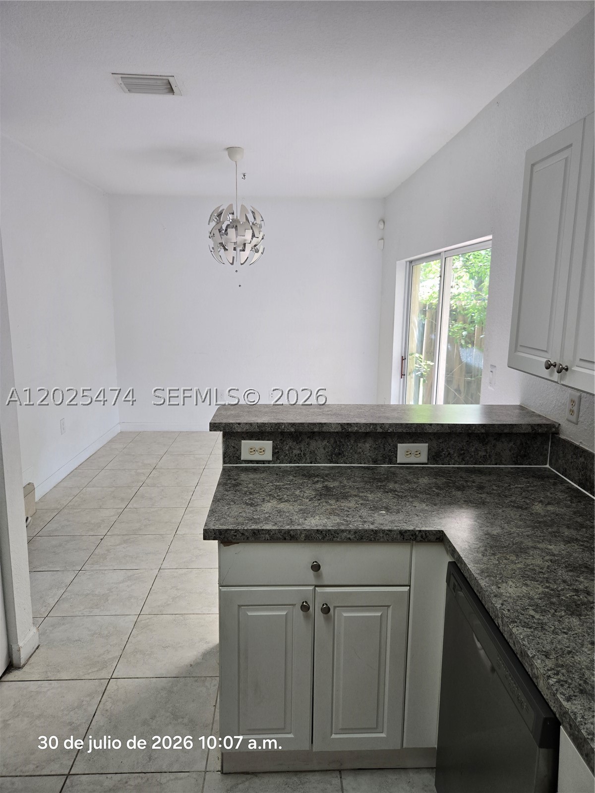 4136 Ne 24th St 4136 Property Photo 8