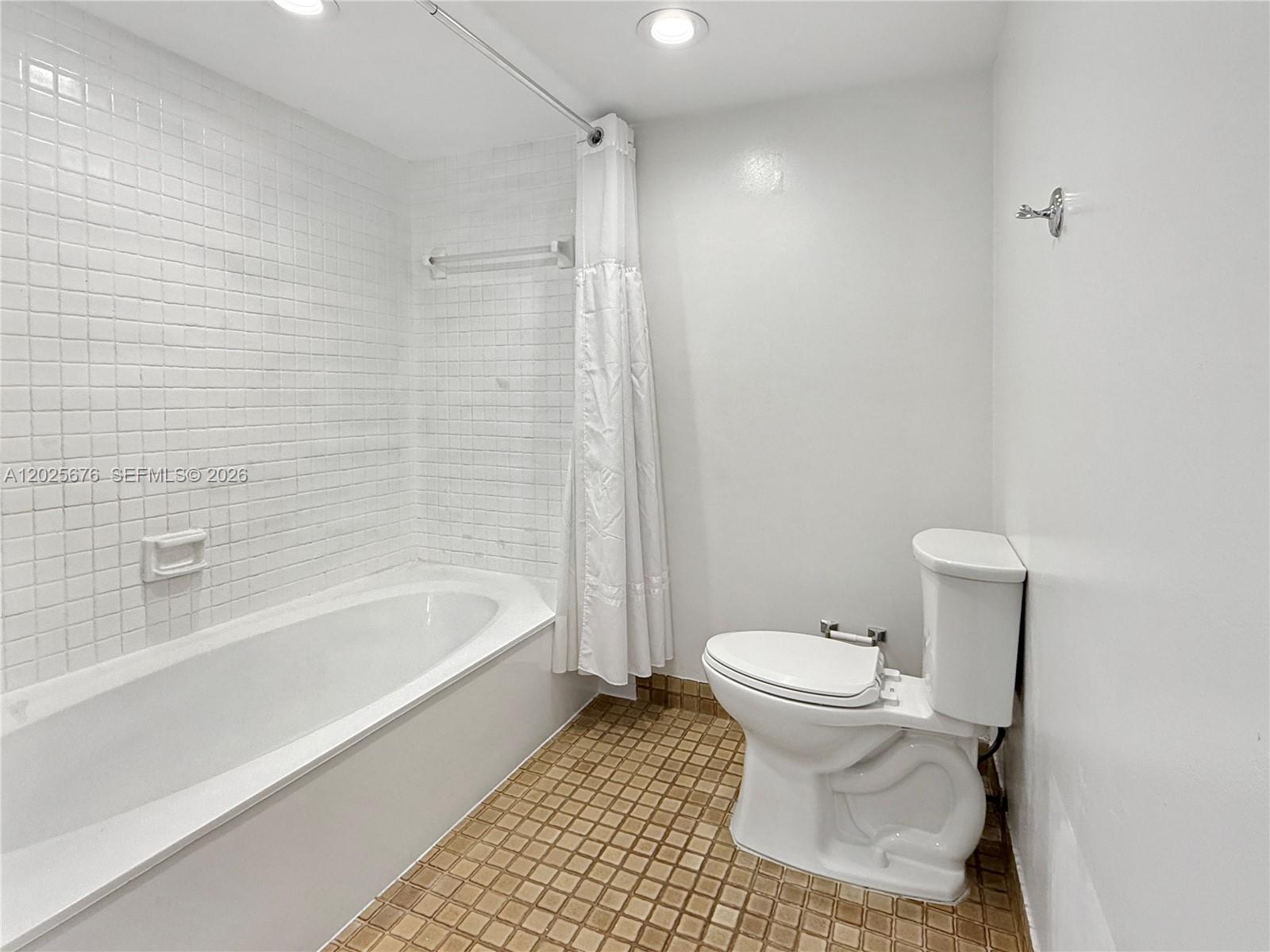 9735 Nw 52nd St 209 Property Photo 8