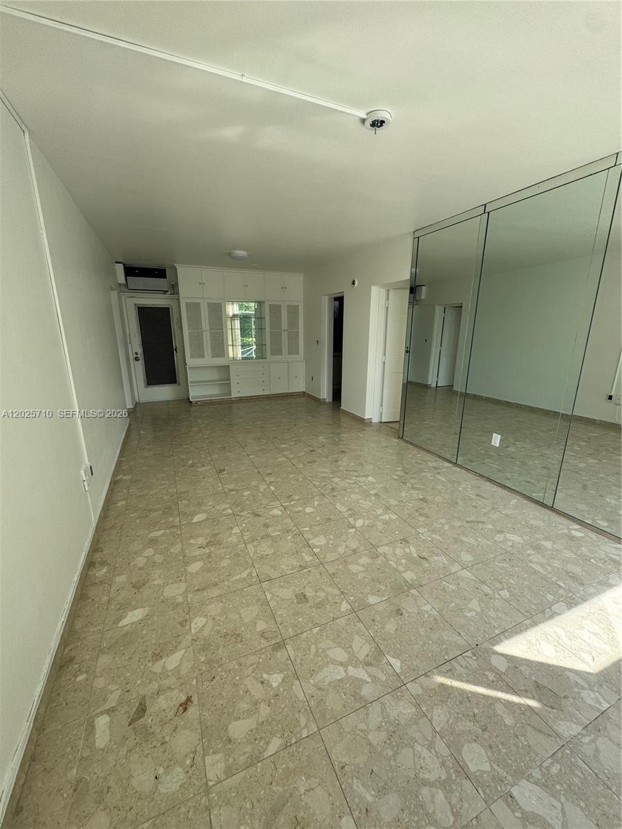 10281 E Bay Harbor Dr C1 Property Photo 4