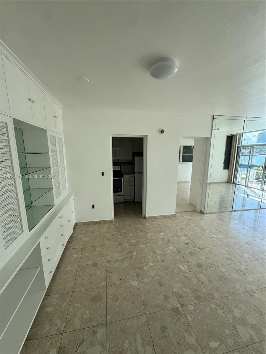 10281 E Bay Harbor Dr C1 Property Photo 6