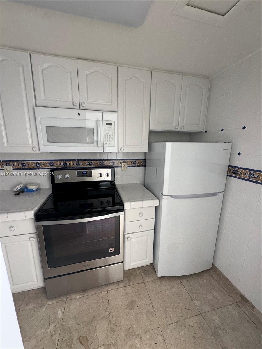 10281 E Bay Harbor Dr C1 Property Photo 8
