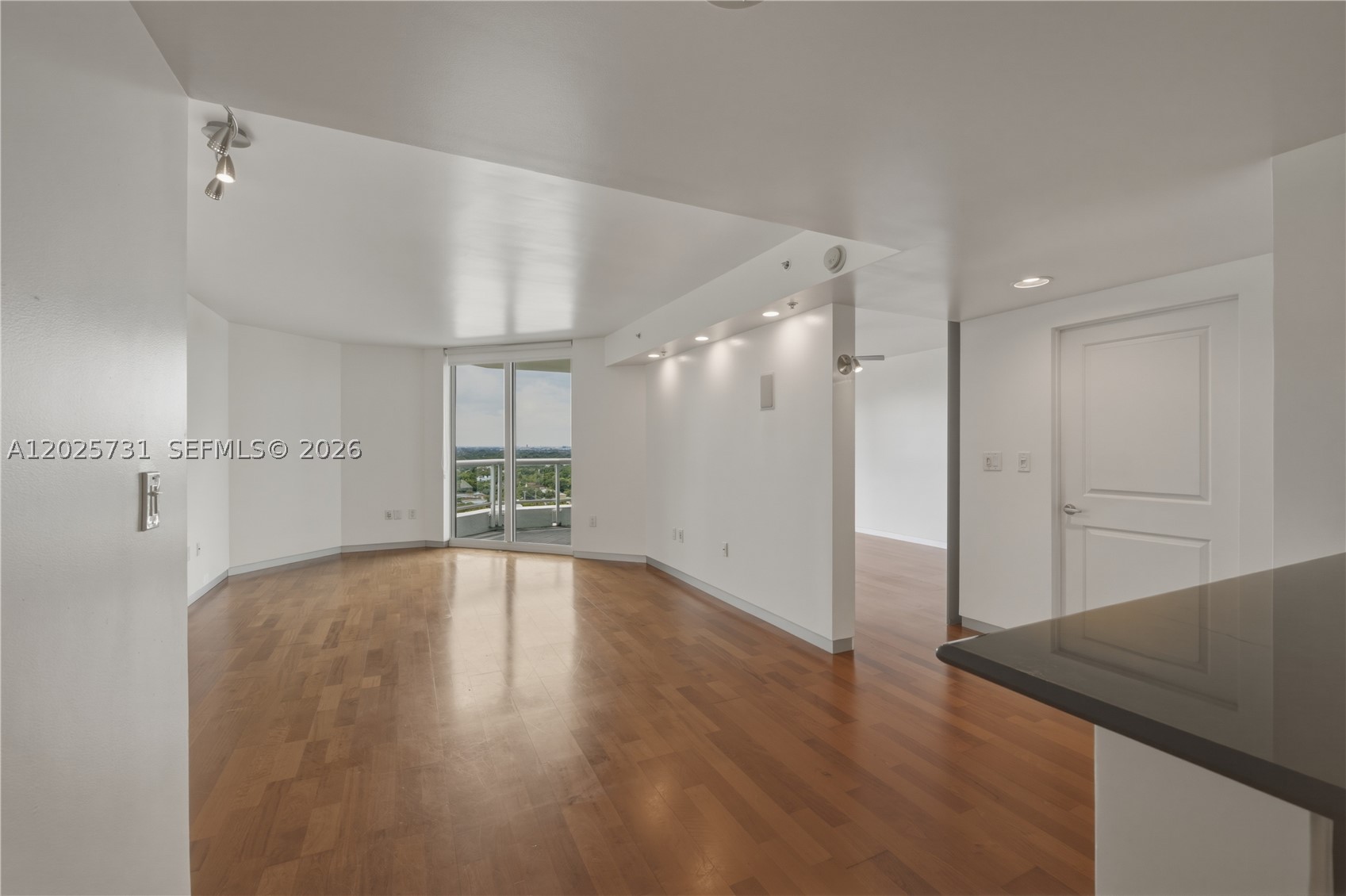 401 Sw 4th Ave 1700 Property Photo 21
