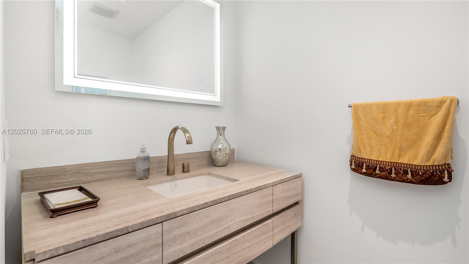 18975 Collins Ave 3504 Property Photo 27