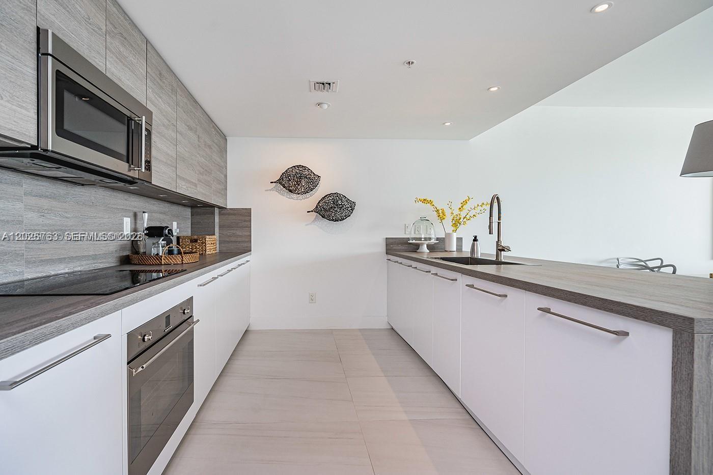 400 Sunny Isles Blvd 1804 Property Photo 13