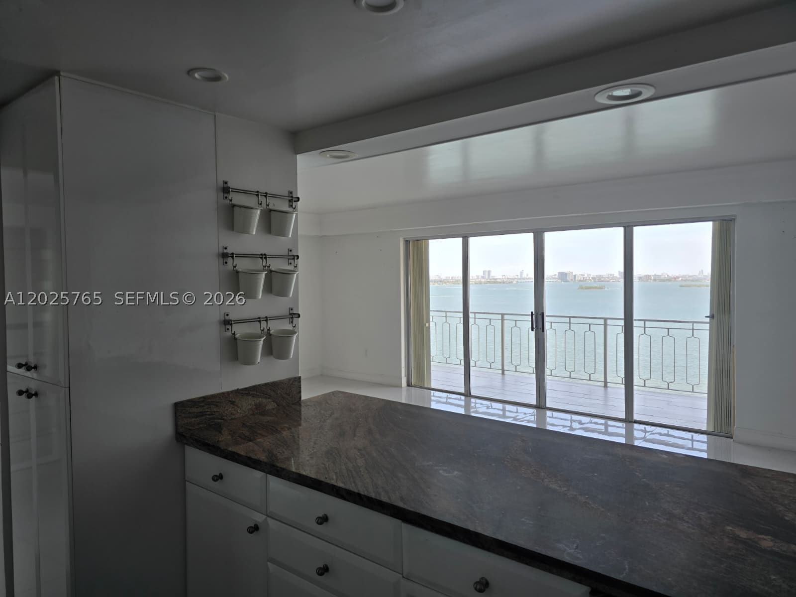 11111 Biscayne Blvd 17d Property Photo 2