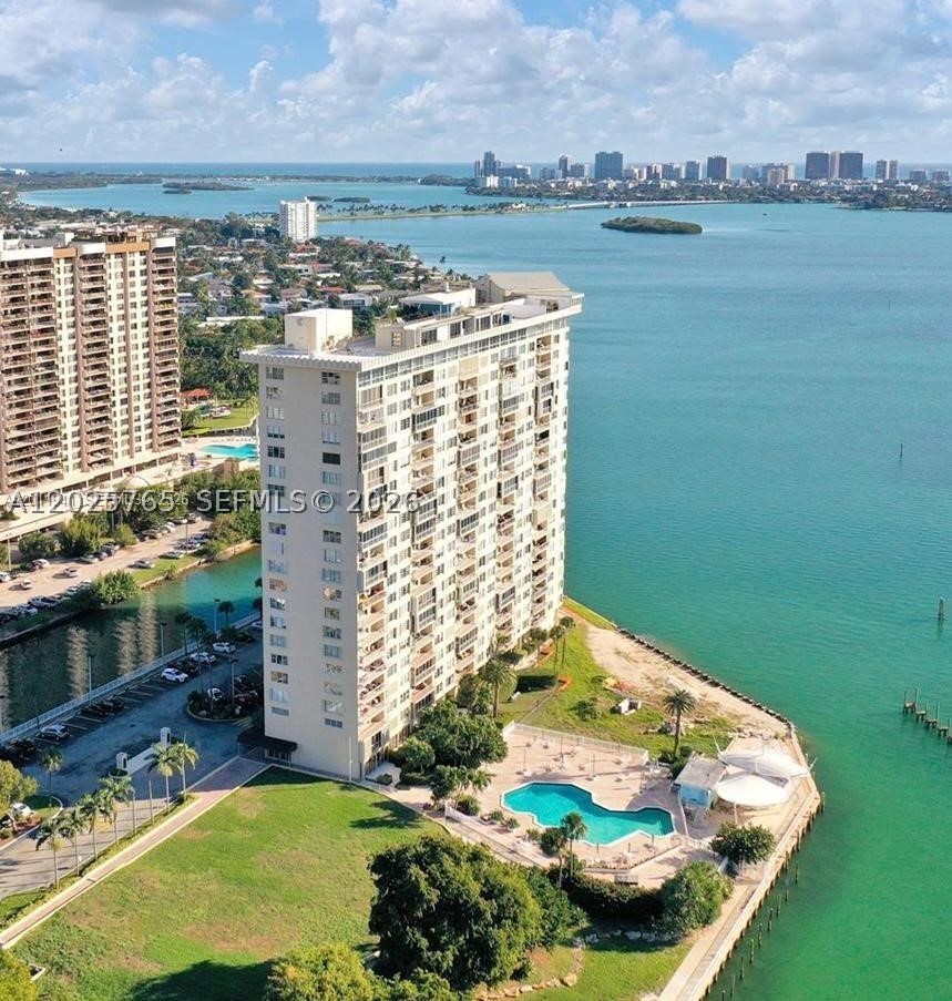 11111 Biscayne Blvd 17d Property Photo 14