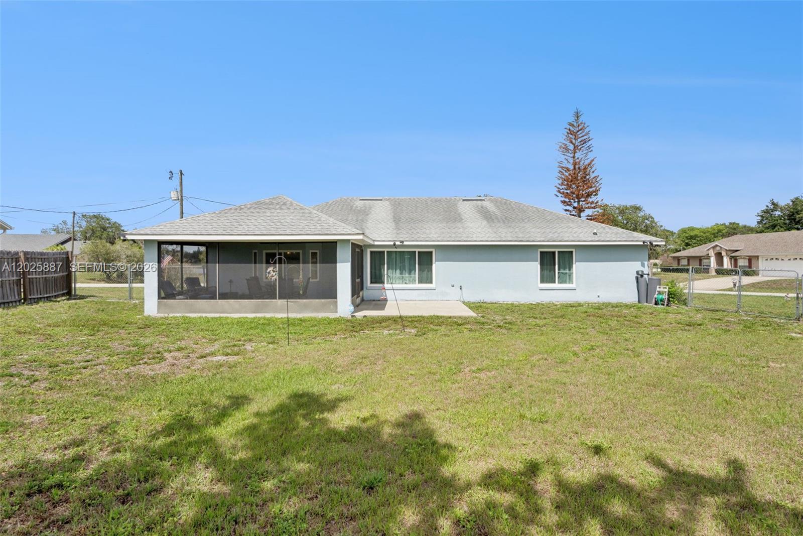 2563 Sheffield Property Photo 12
