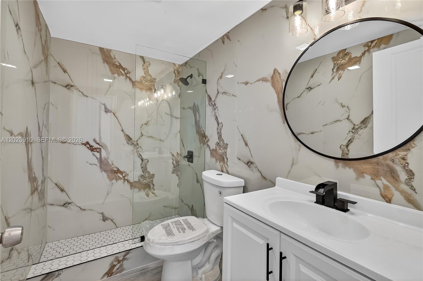 1255 Collins Ave 504 Property Photo 19