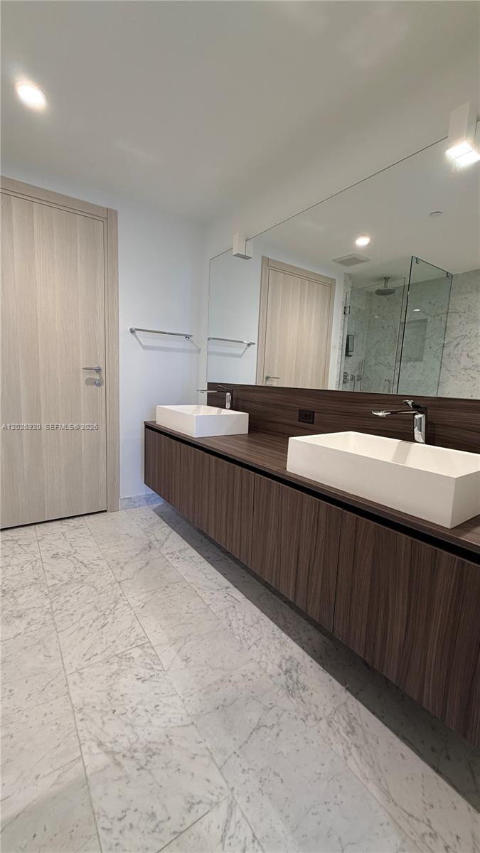 1000 Brickell 2014 Property Photo 24