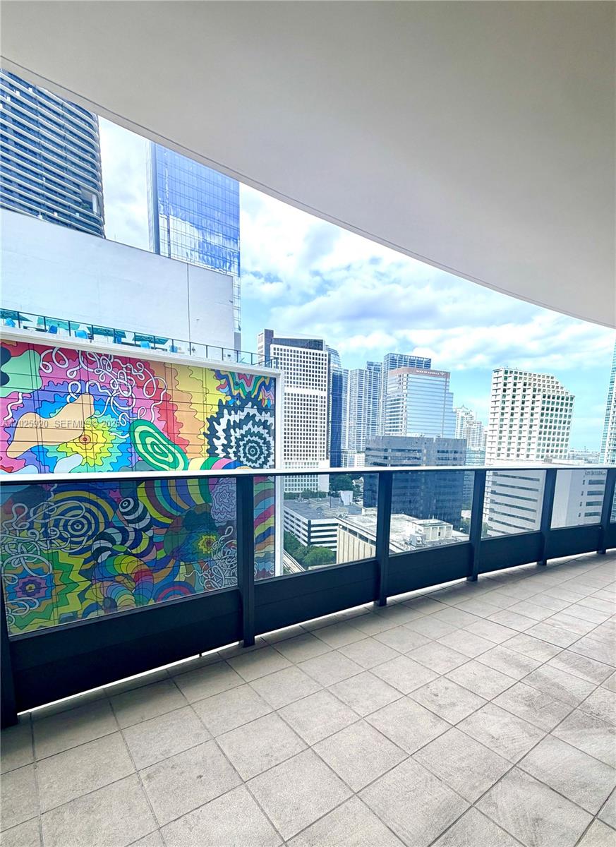 1000 Brickell 2014 Property Photo 27