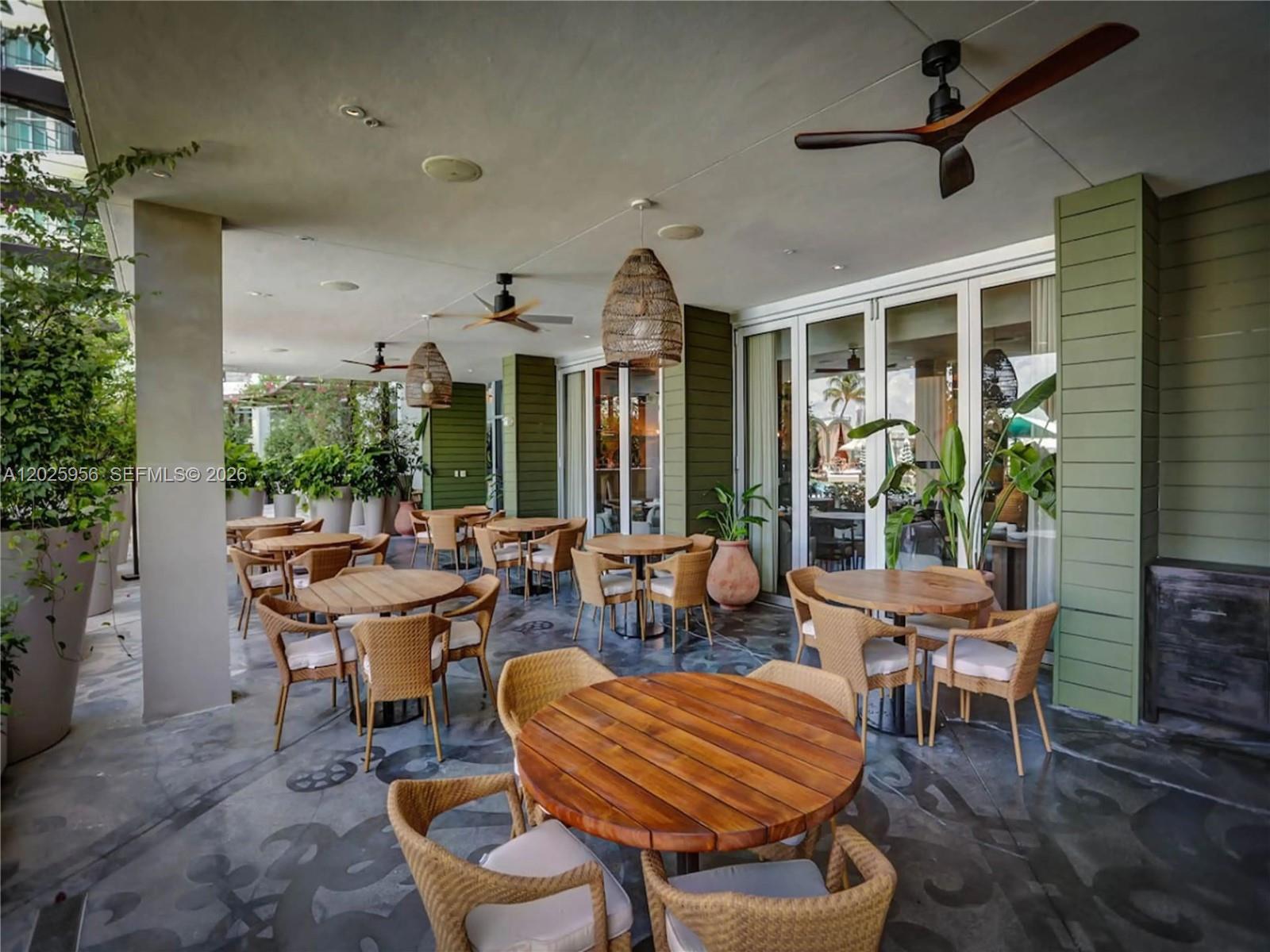 1100 West Ave 427 Property Photo 16