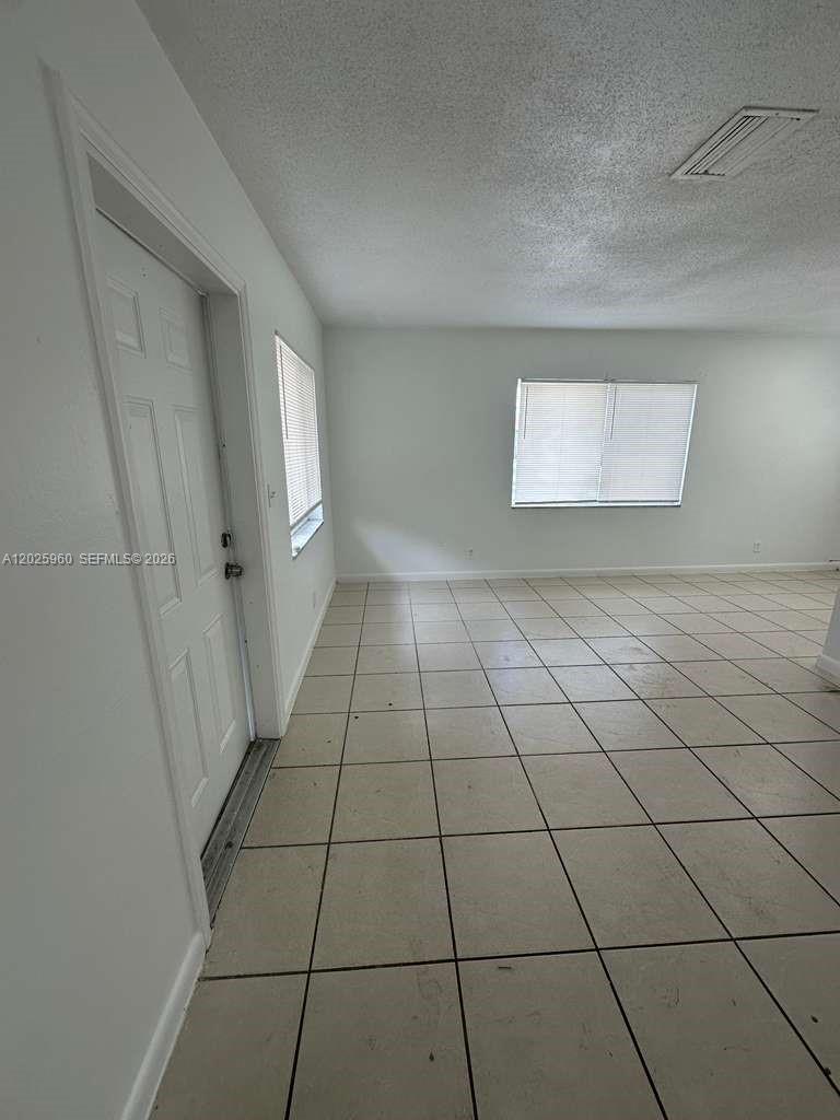 3961 Nw 30th Ter 1 Property Photo 3