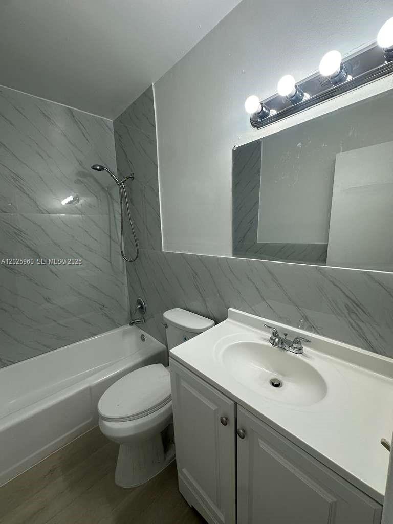 3961 Nw 30th Ter 1 Property Photo 11
