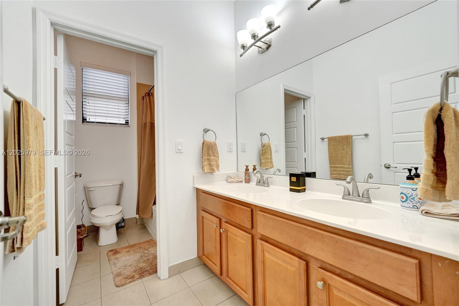 650 Ne 191st Ter Property Photo 56