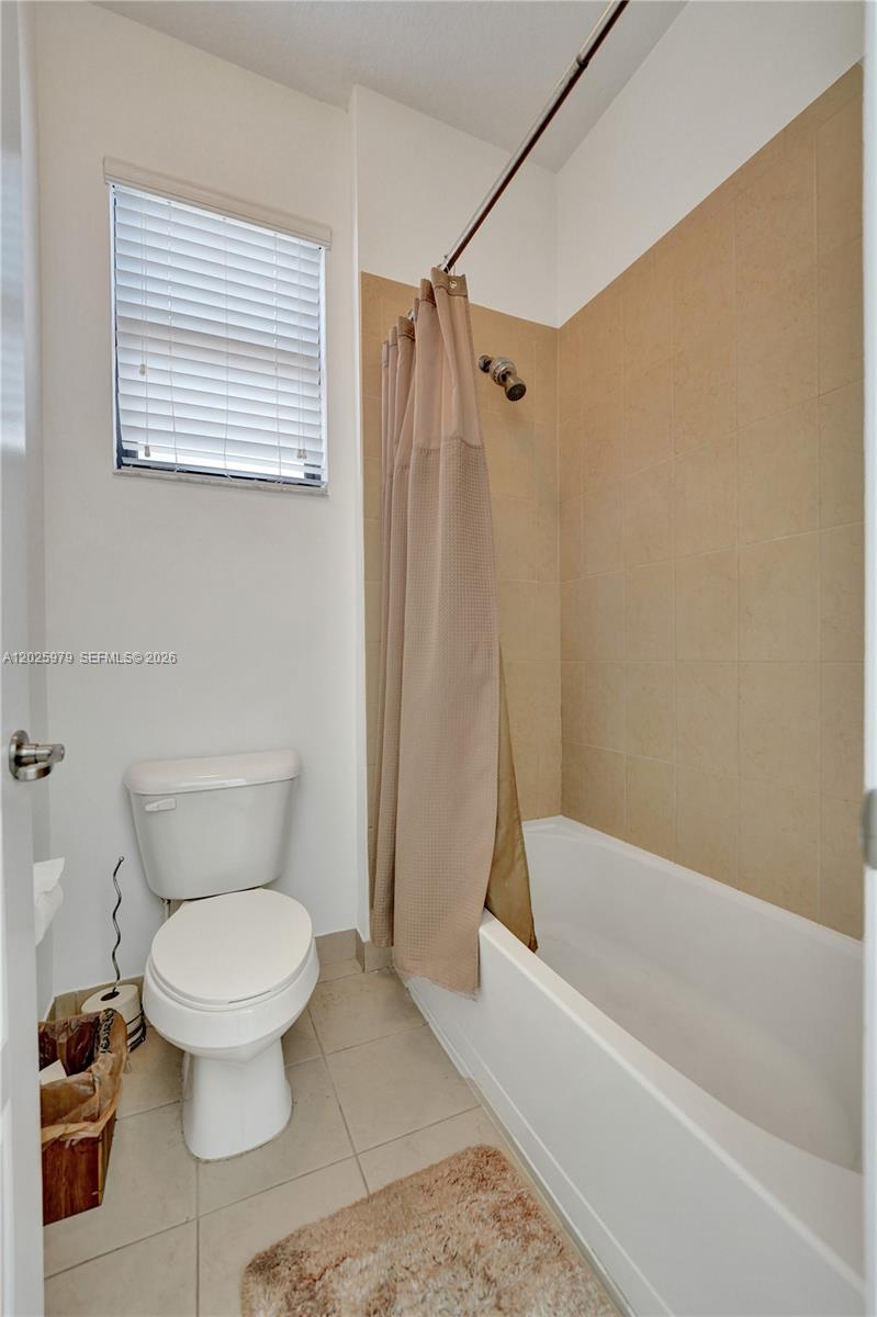650 Ne 191st Ter Property Photo 58