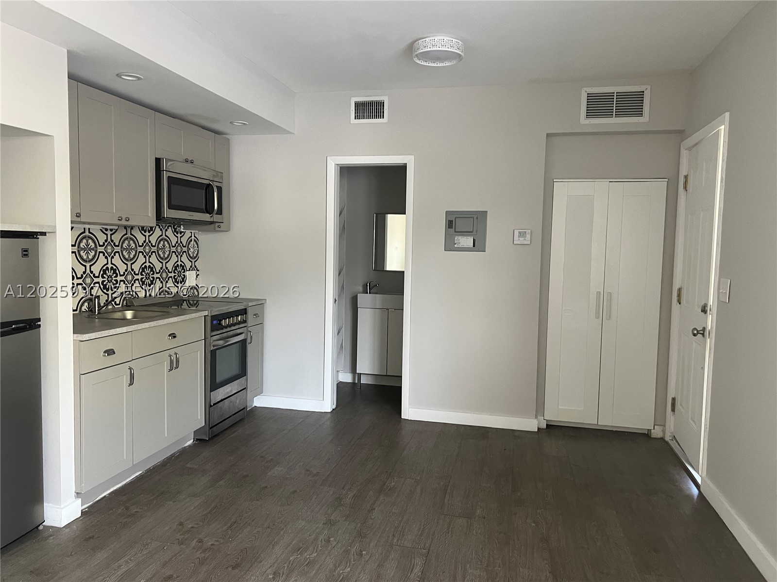 A12025997 Property Photo 2