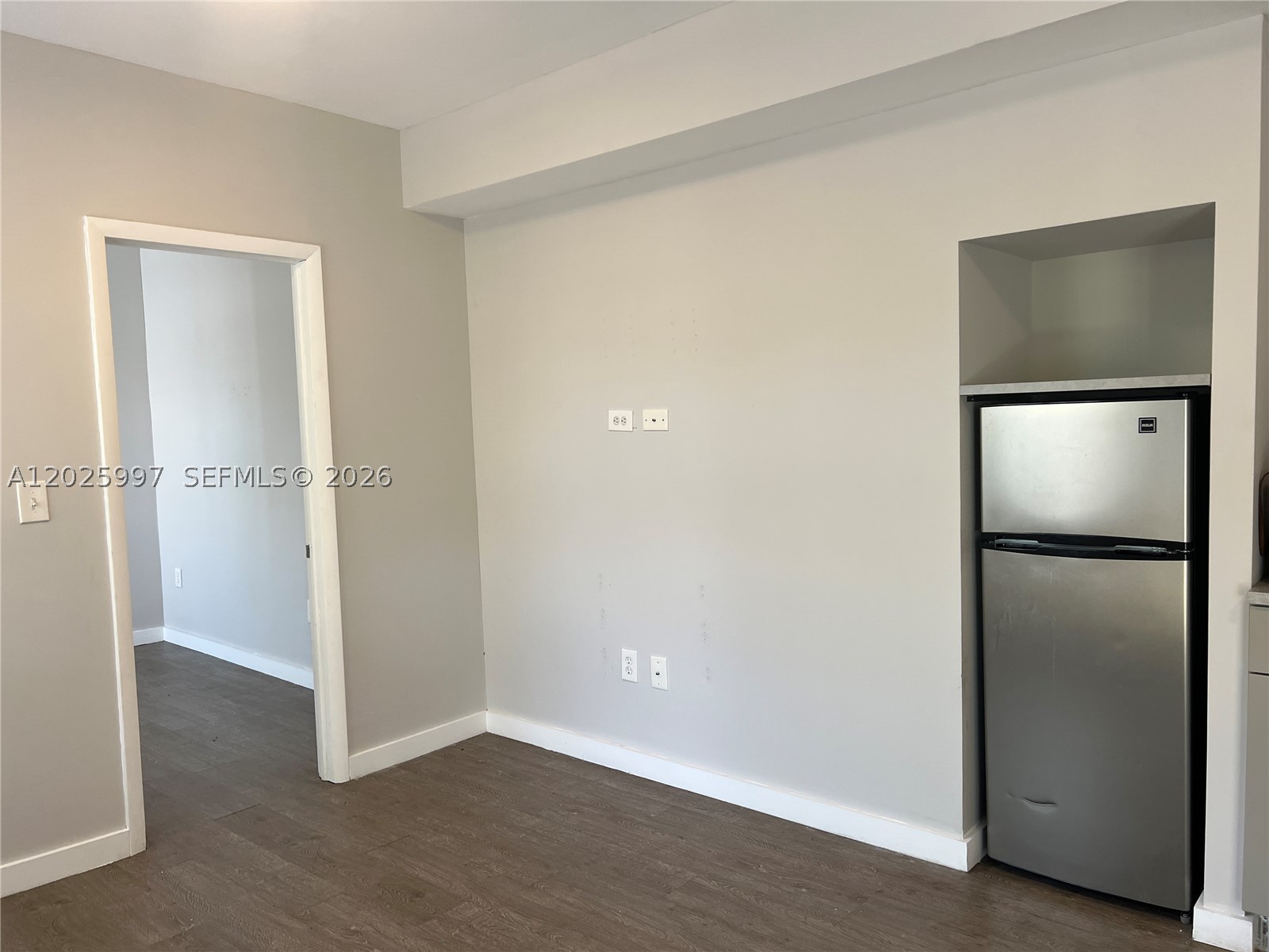 A12025997 Property Photo 5