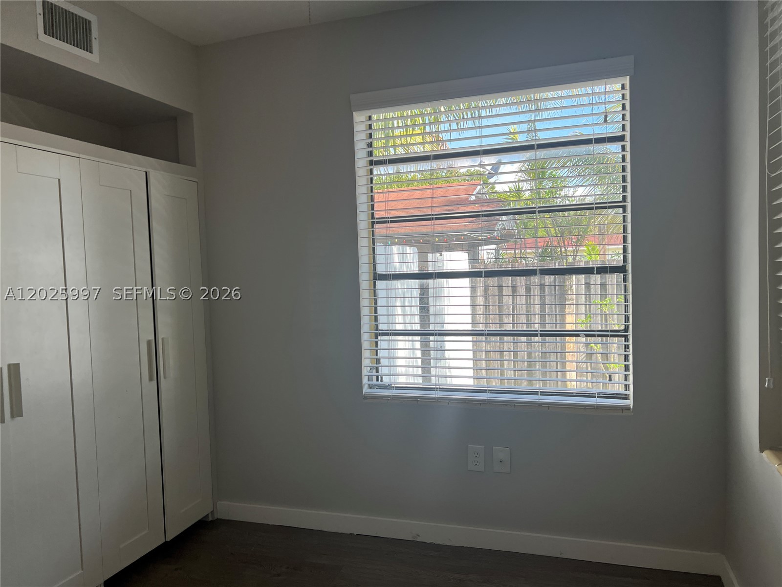 A12025997 Property Photo 8