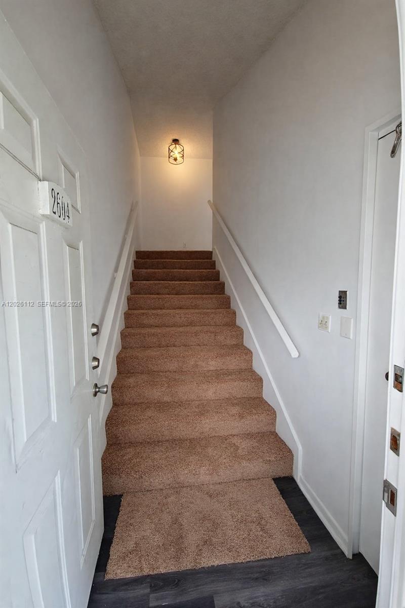 2604 Se 19th Ct 202-a Property Photo 2