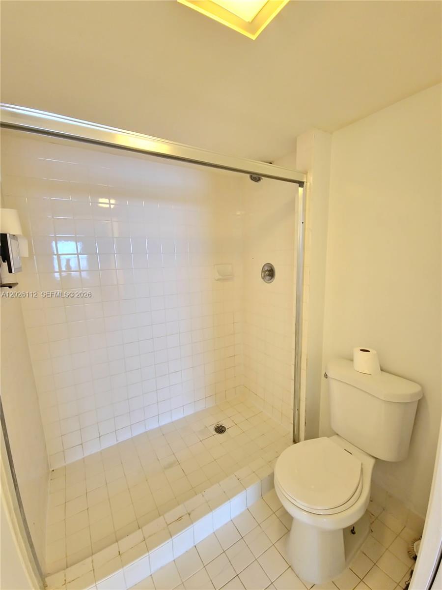 2604 Se 19th Ct 202-a Property Photo 10