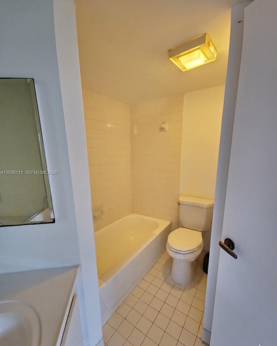 2604 Se 19th Ct 202-a Property Photo 13