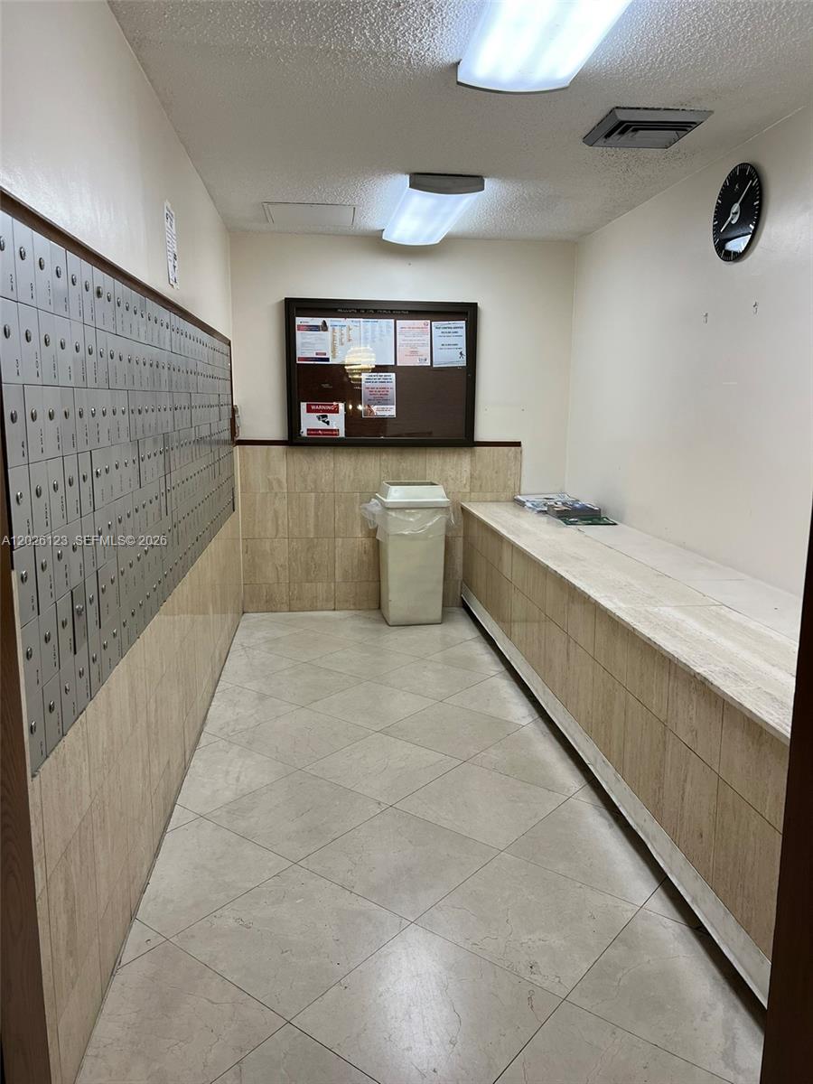 1865 S Ocean Dr 2g Property Photo 10