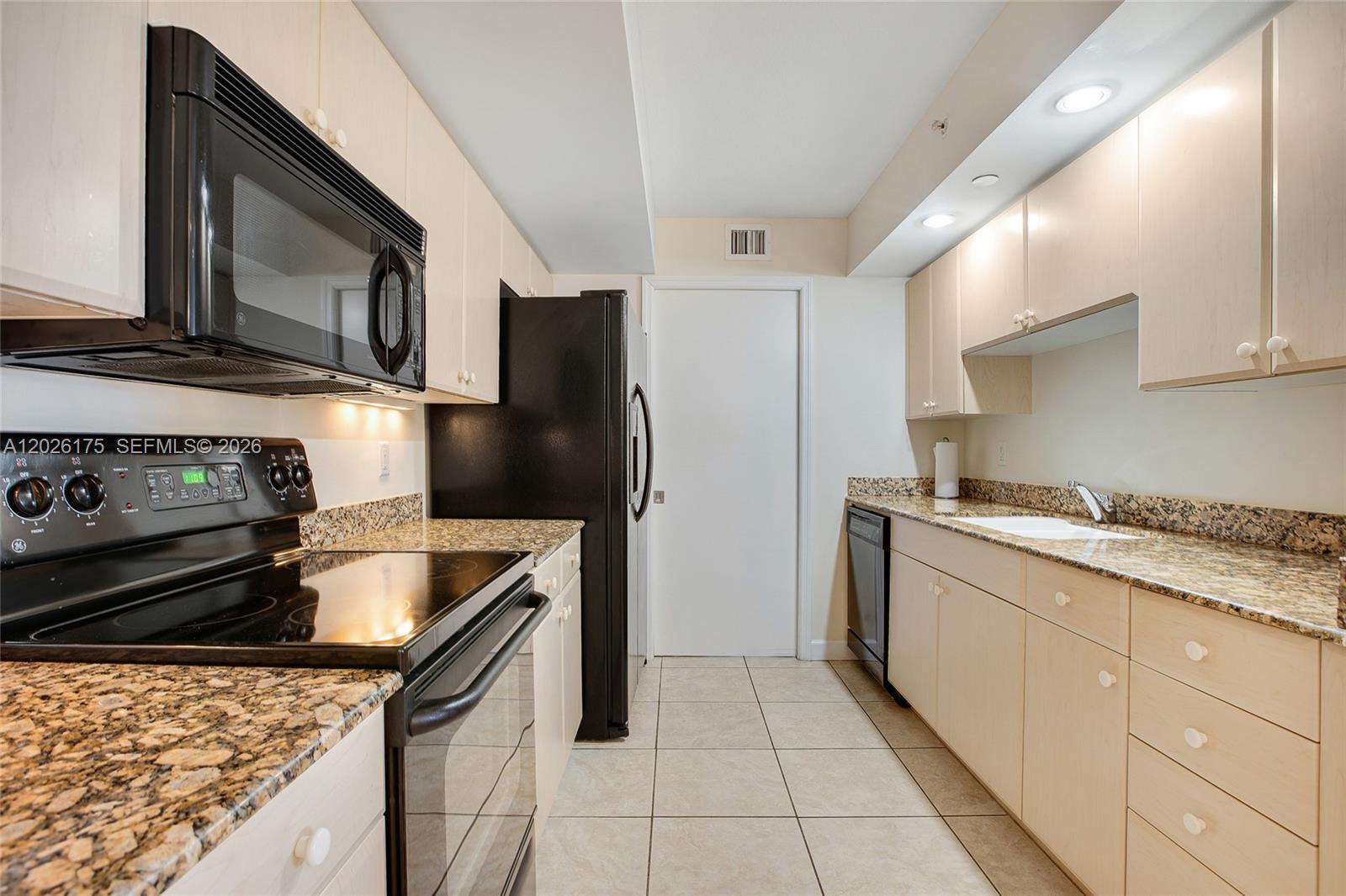 6917 Collins Ave 1608 Property Photo 10