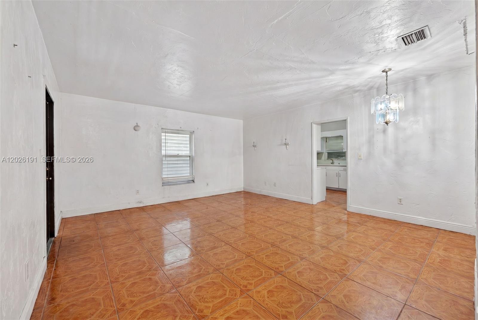 1279 Nw 41st St Property Photo 4
