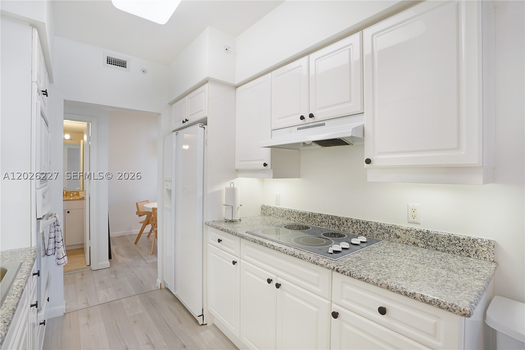 4779 Collins Ave 2908 Property Photo 18