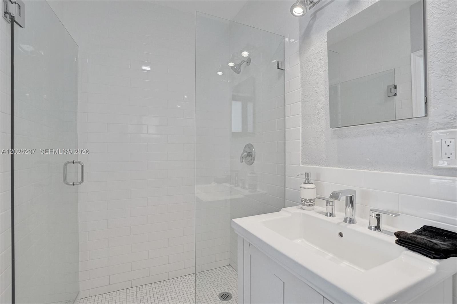 1355 Madison St Property Photo 45